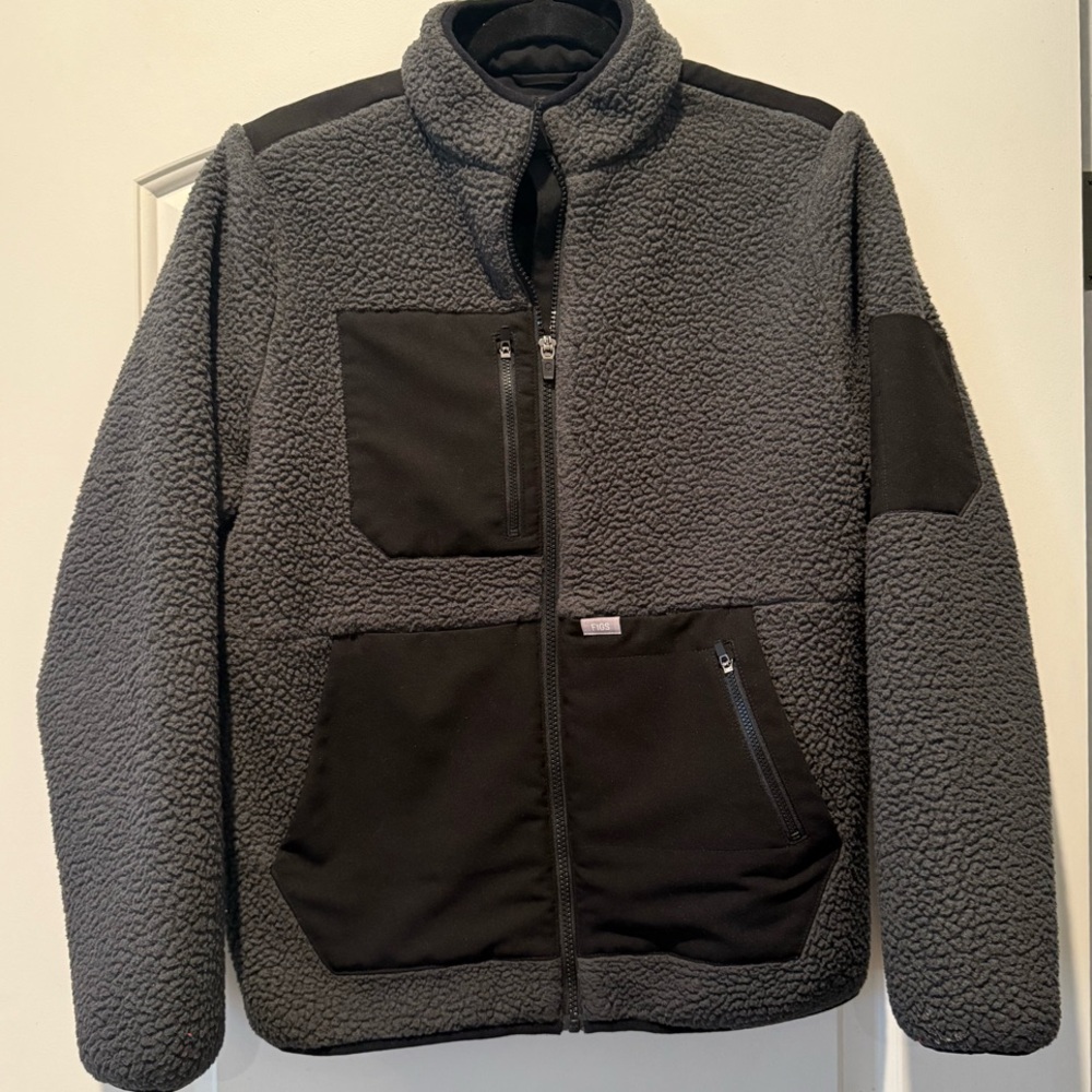 Figs Sherpa